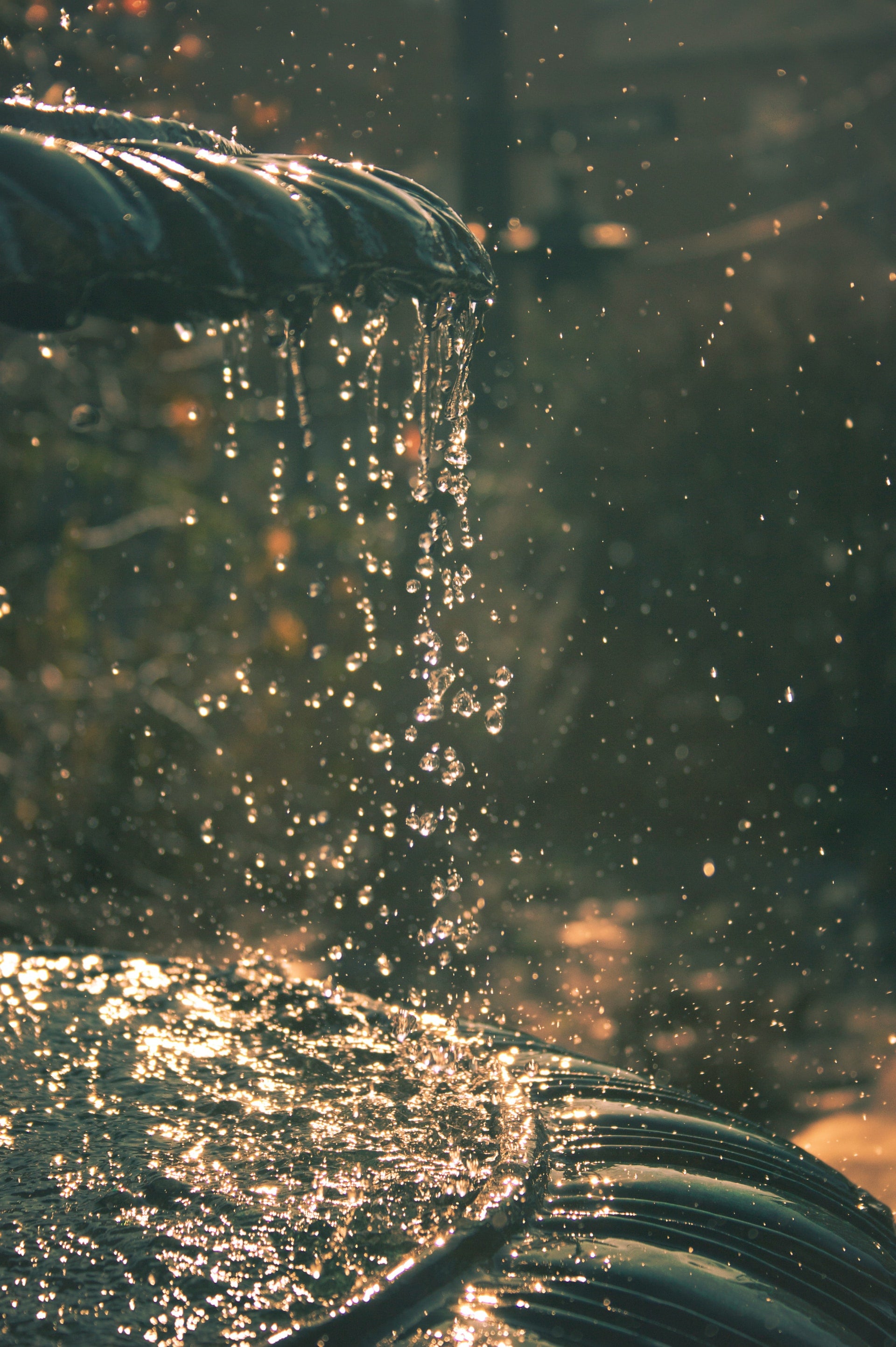 overflowing water fountain