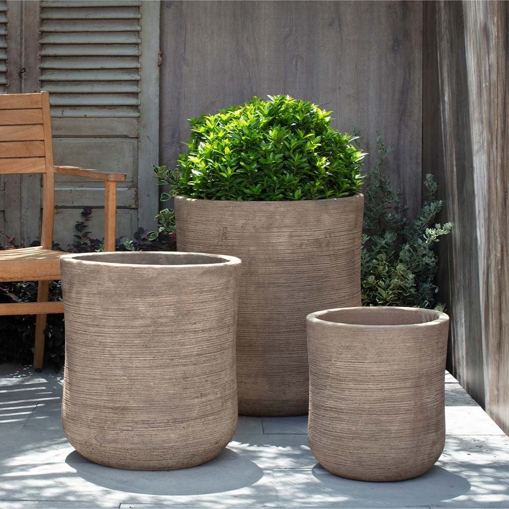 Aspen Terra Cotta Planter Set of 3 in Brown Terra Cotta Finish
