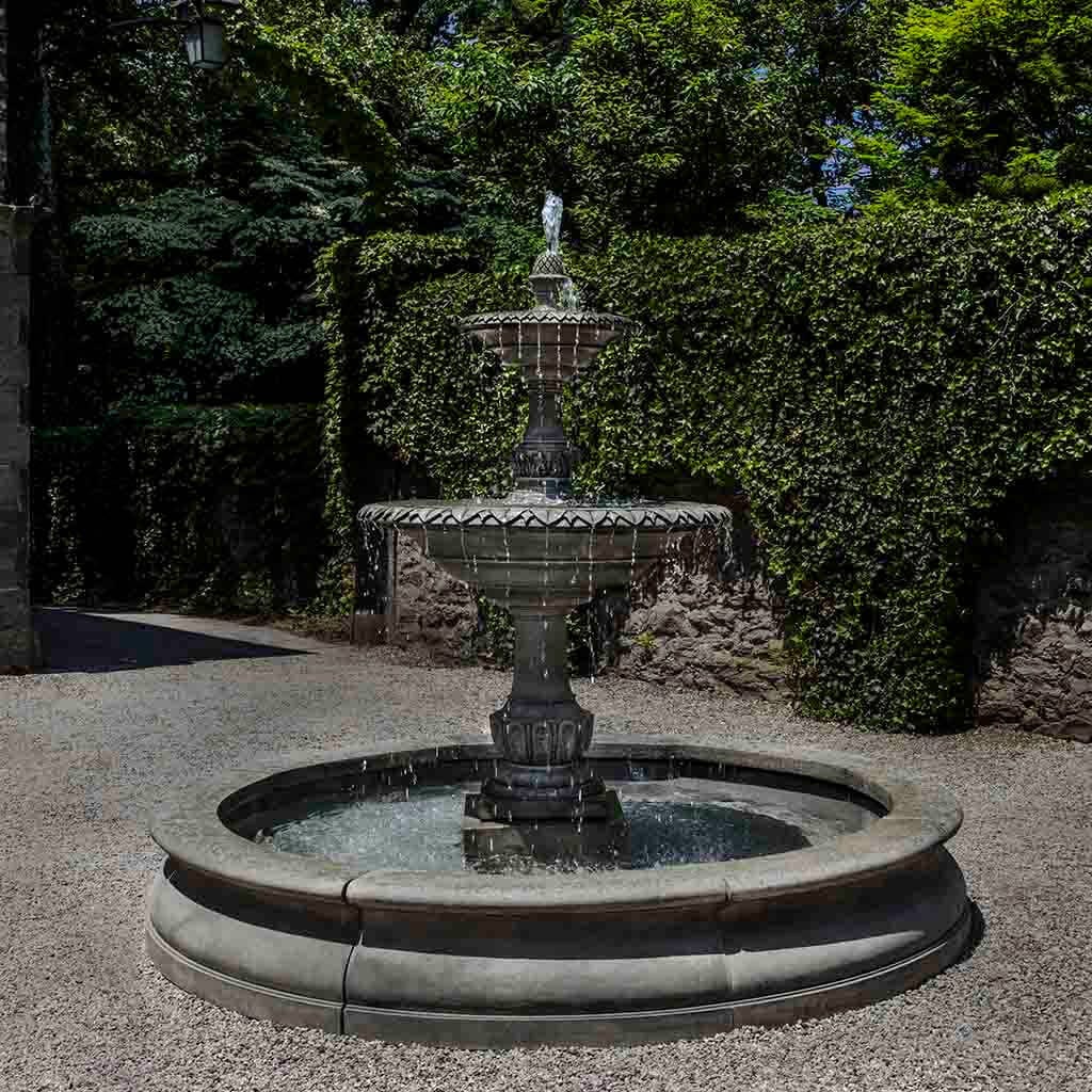 Charleston Outdoor Water Fountain in Basin