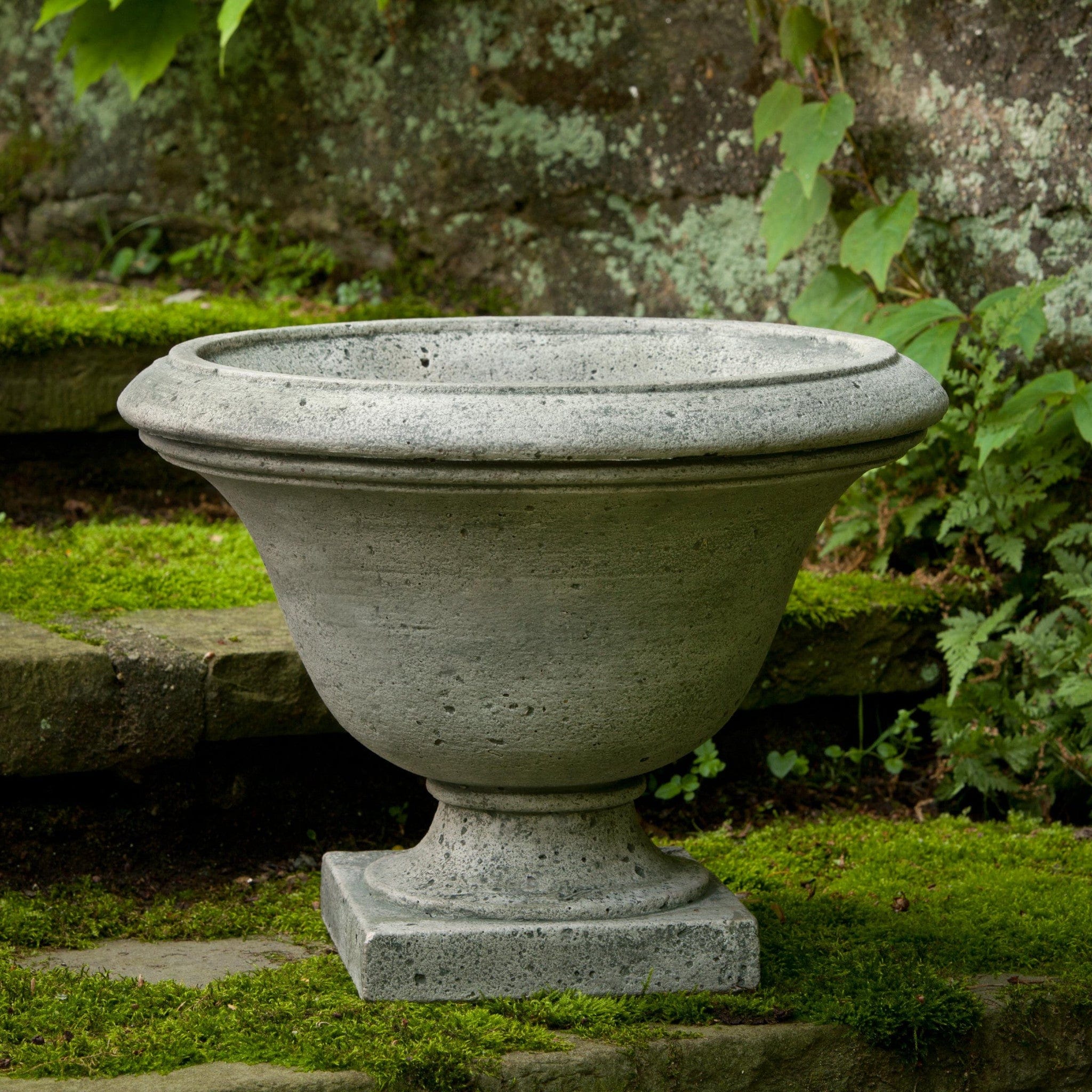 Moreland Urn Garden Planter - Outdoor Art Pros