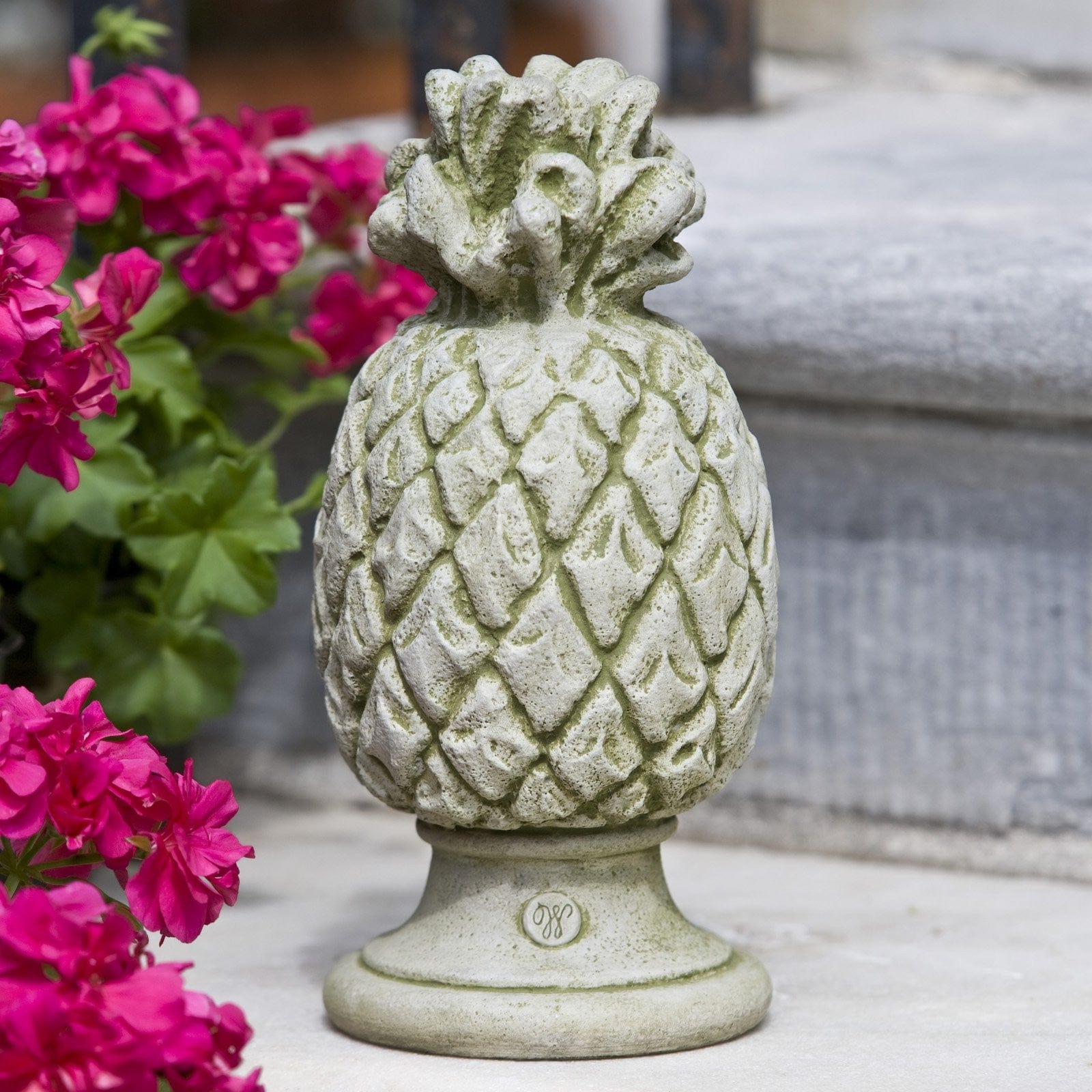 Williamsburg Pineapple Finial