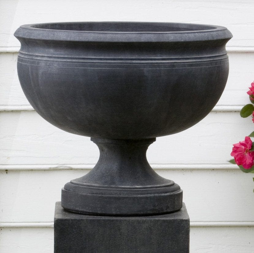 Williamsburg Plantation Urn Garden Planter - Outdoor Art Pros