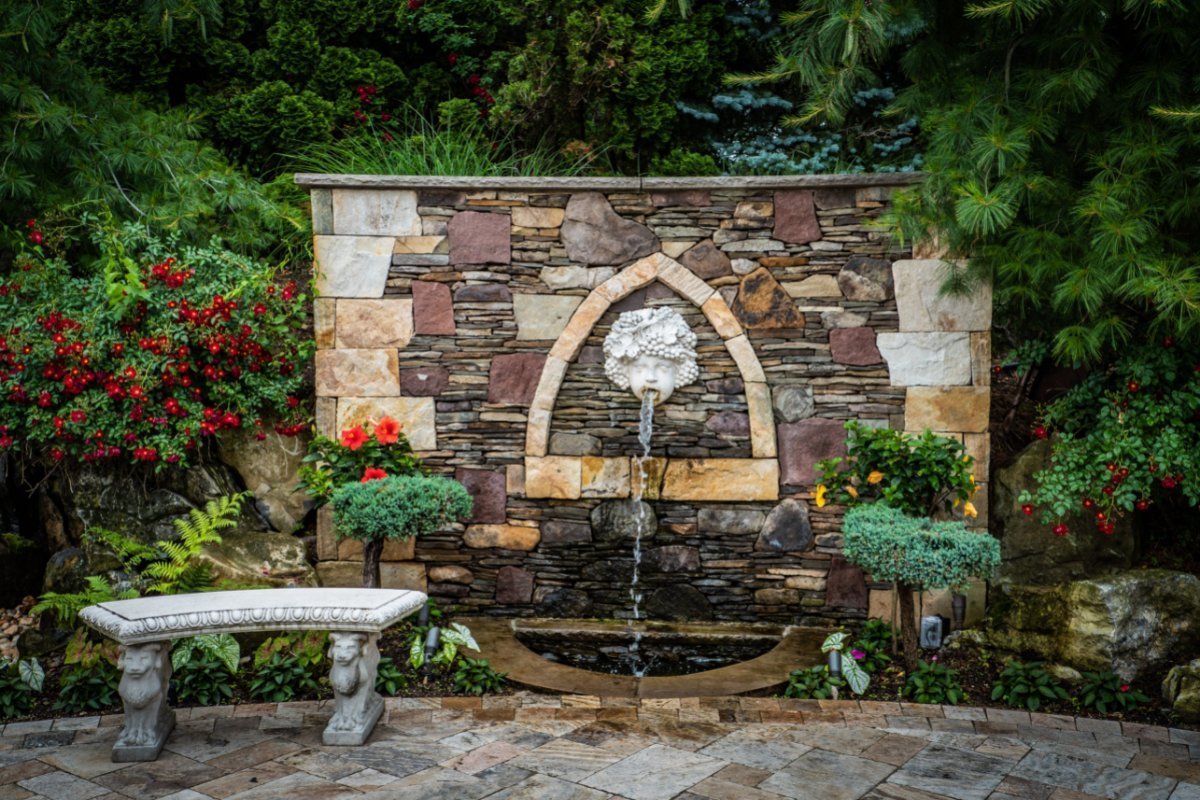 outdoor wall fountain