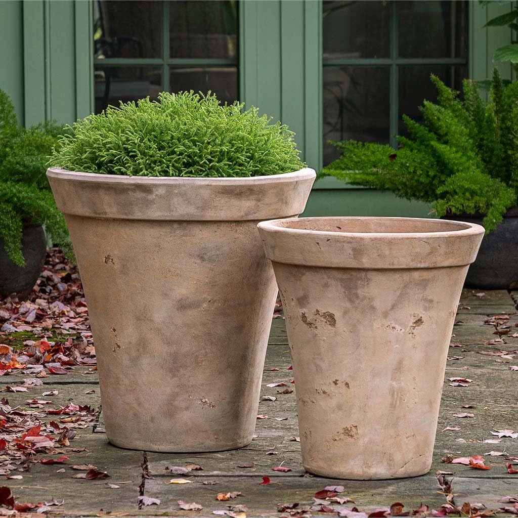 Usuki Terra Cotta Planter Set of 2 in Antico Terra Cotta Finish