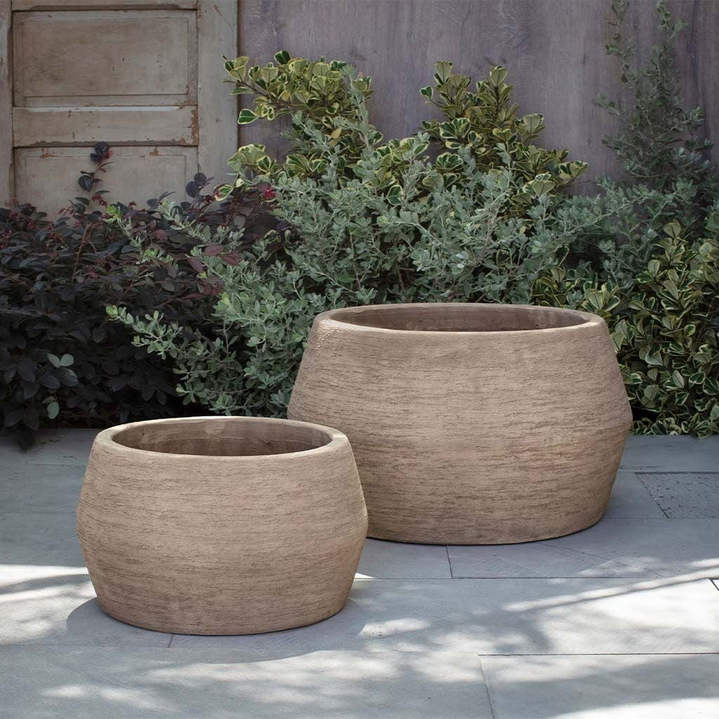Sequoia Terra Cotta Planter Set of 2 in Brown Terra Cotta Finish