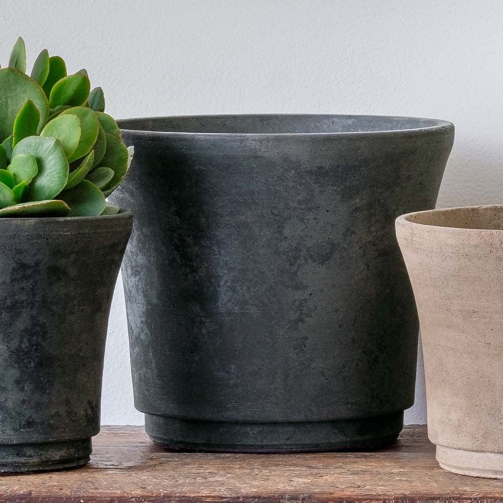 Cloche Small Lightweight Cast Stone Concrete Terrace Planter in Charcoal