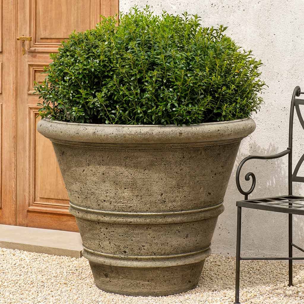 Textured Rolled Rim Cast Stone Concrete Planter