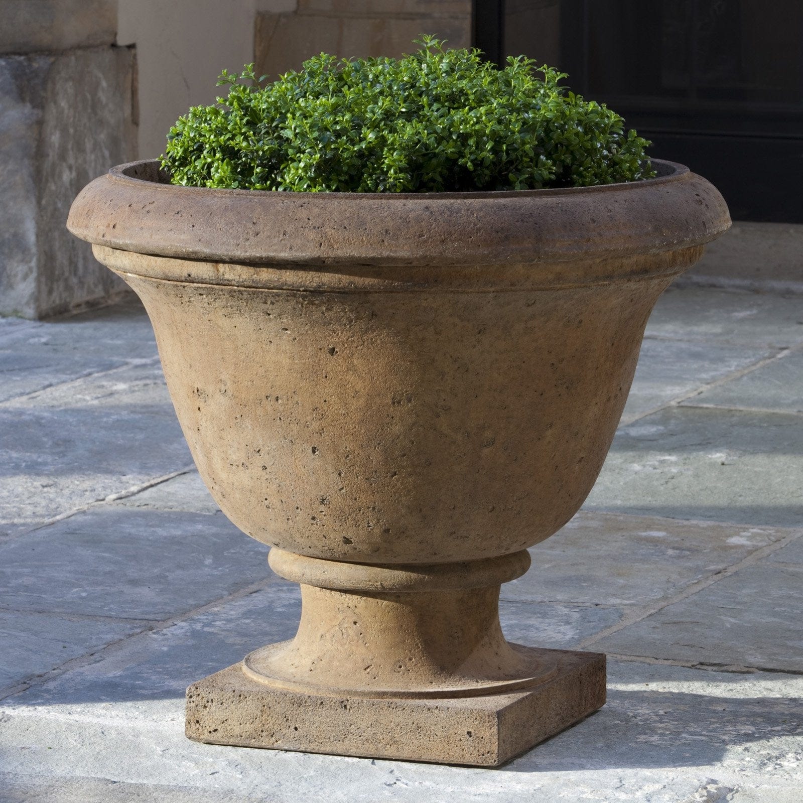 Rustic Greenwich Urn Garden Planter - Outdoor Art Pros