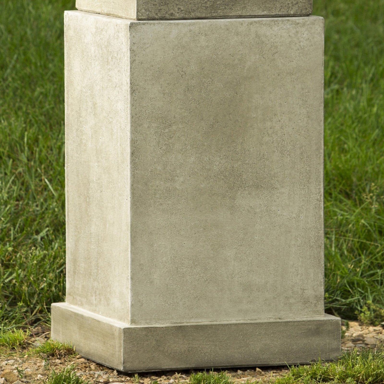 Savoy Garden Pedestal